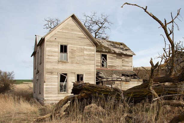 Abandoned farmhouse in the Palouse region of Washington State